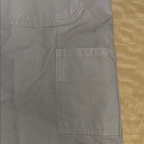 Carhartt Gray Cargo Shorts Versatile and Durable - Picture 10 of 12